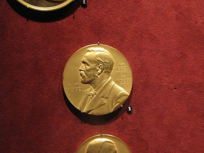medalla-alfred-nobel-670x503