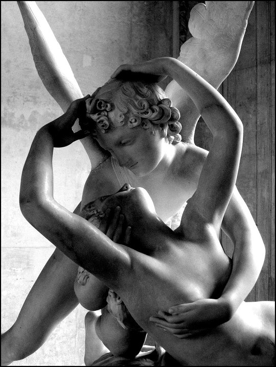 Amor & Psyche, by Antonio Canova, 1793, The Louvre, Paris.jpg